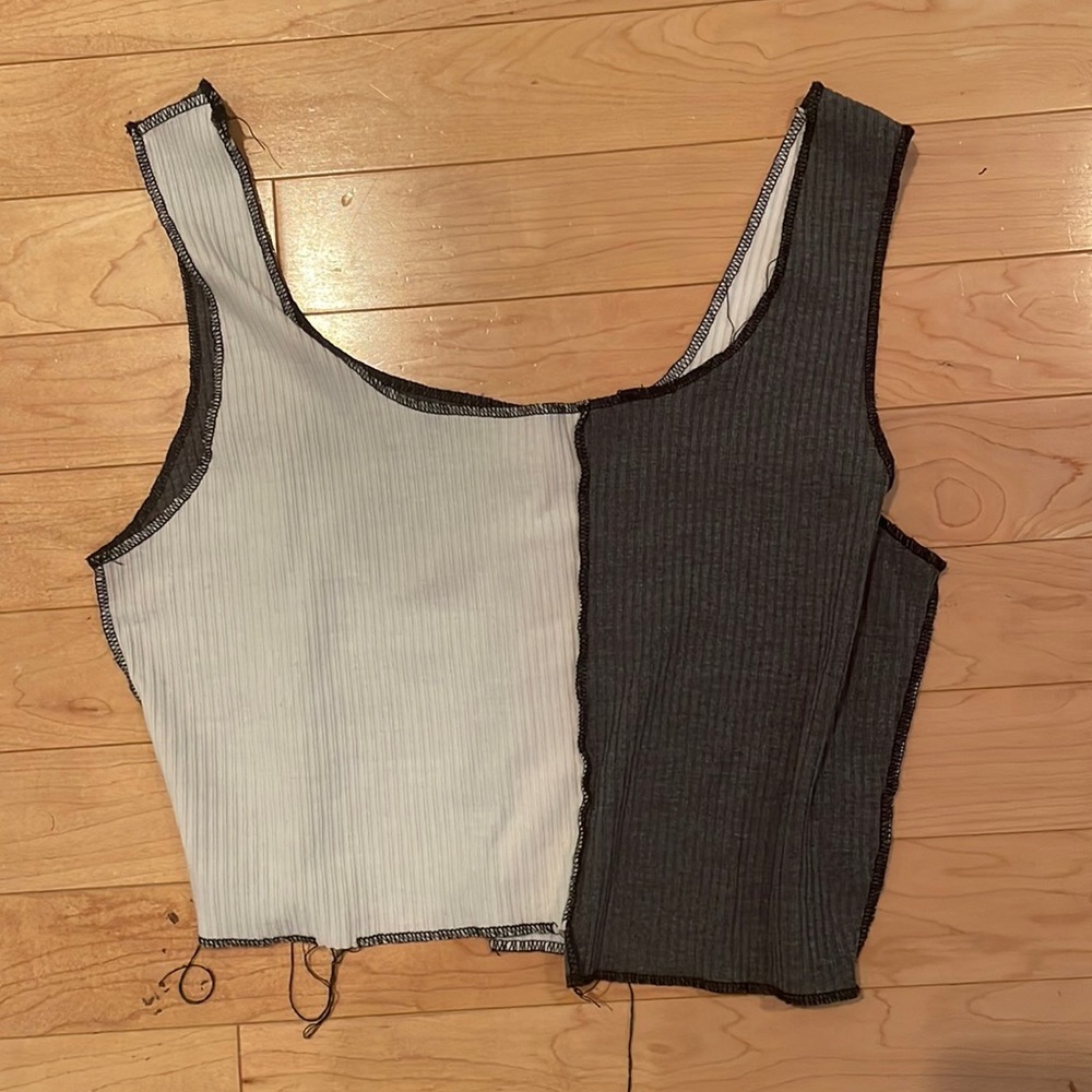 Selling this top. Great condition. Only worn a couple of times!